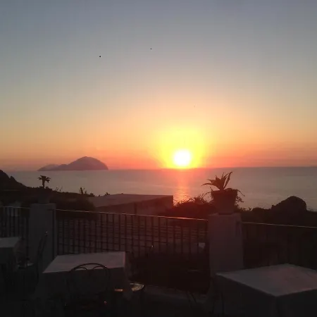 Hotel La Del Postino