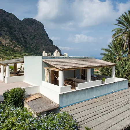 Hotel La Del Postino Pollara
