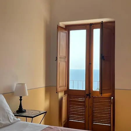 La Del Postino 4*