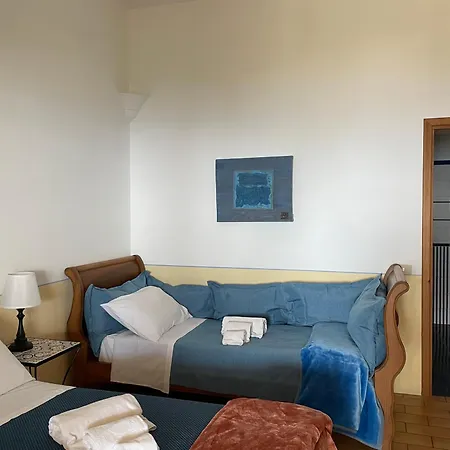 La Del Postino 4*