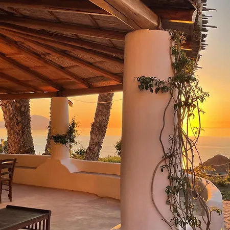Hotel La Del Postino